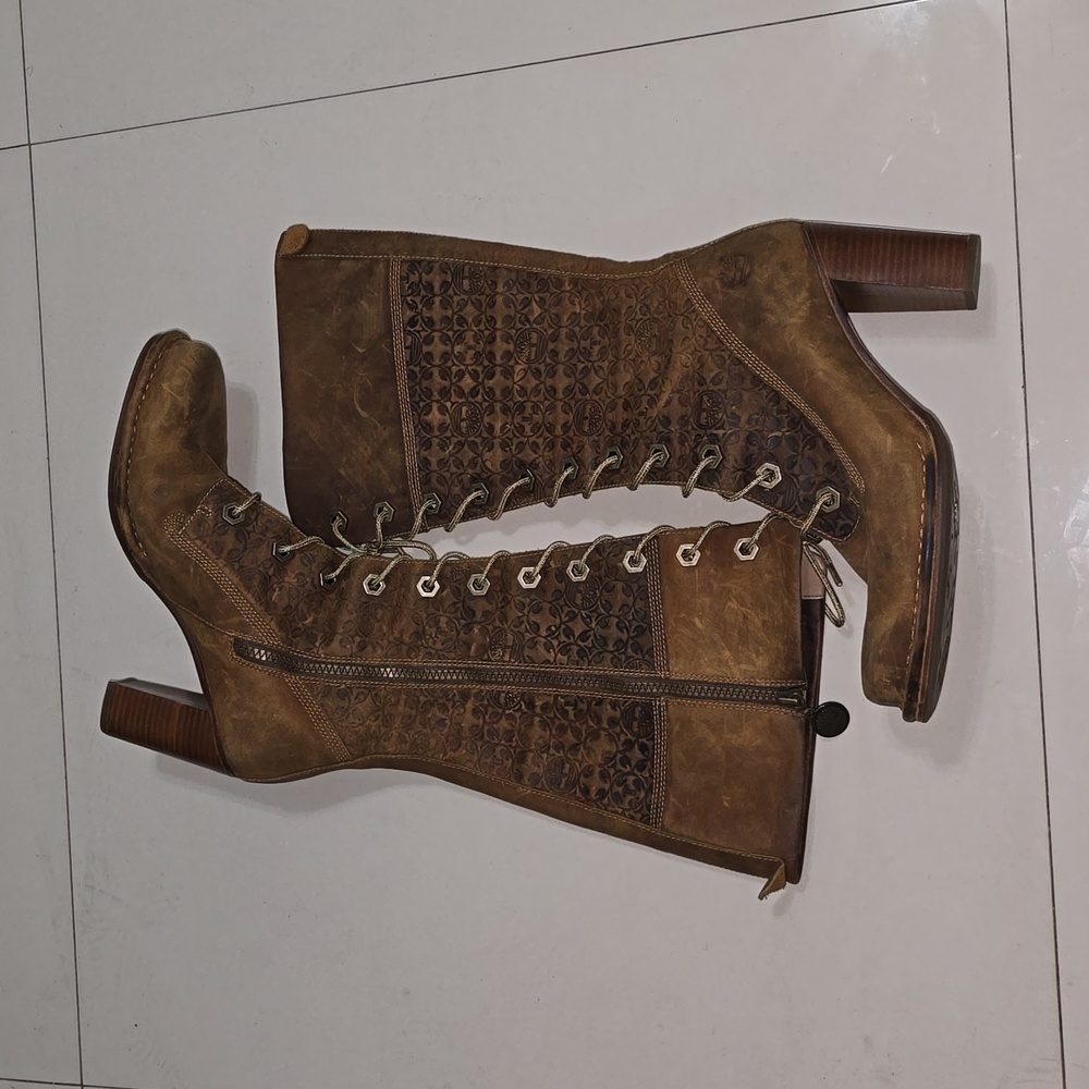 Timberland Heeled Logo Calf Boot